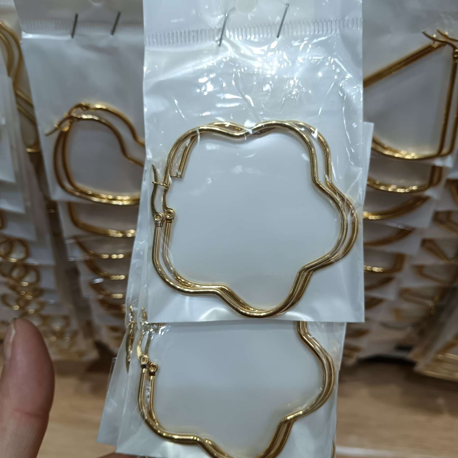 Stainless steel earrings, irregular-shaped ear loops, large earrings, South American bestsellers details Picture