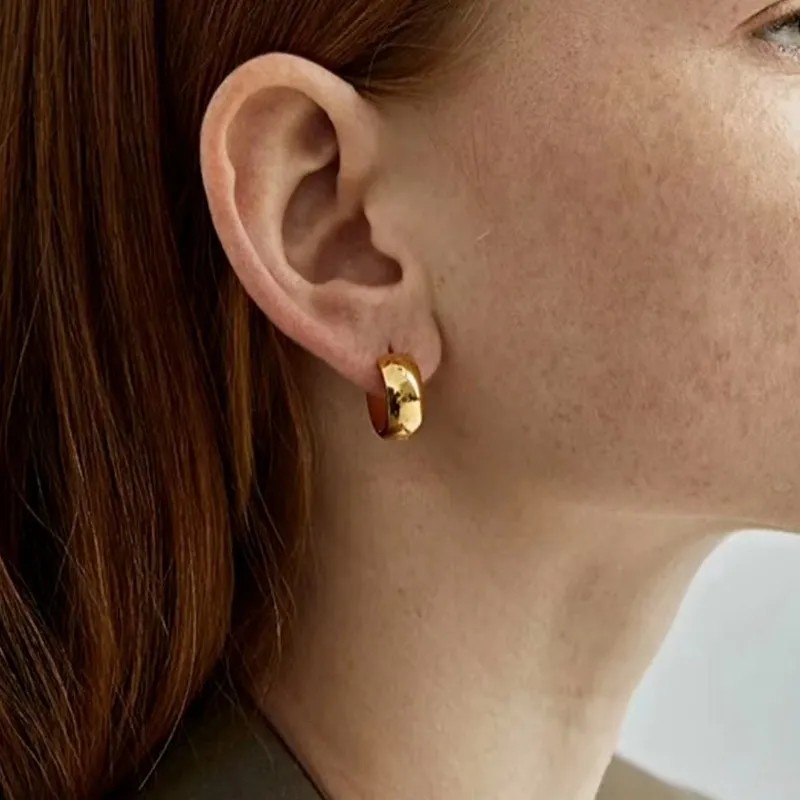 Stainless steel ear buckles, gold stainless steel ear rings, widened ear buckles details Picture