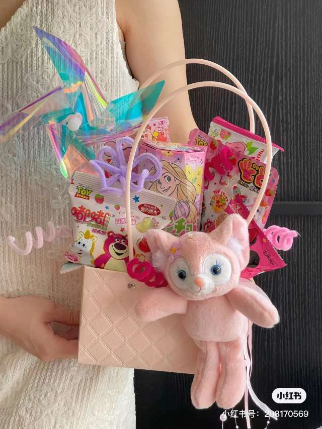 Waterproof Flower Bag Application Scenario