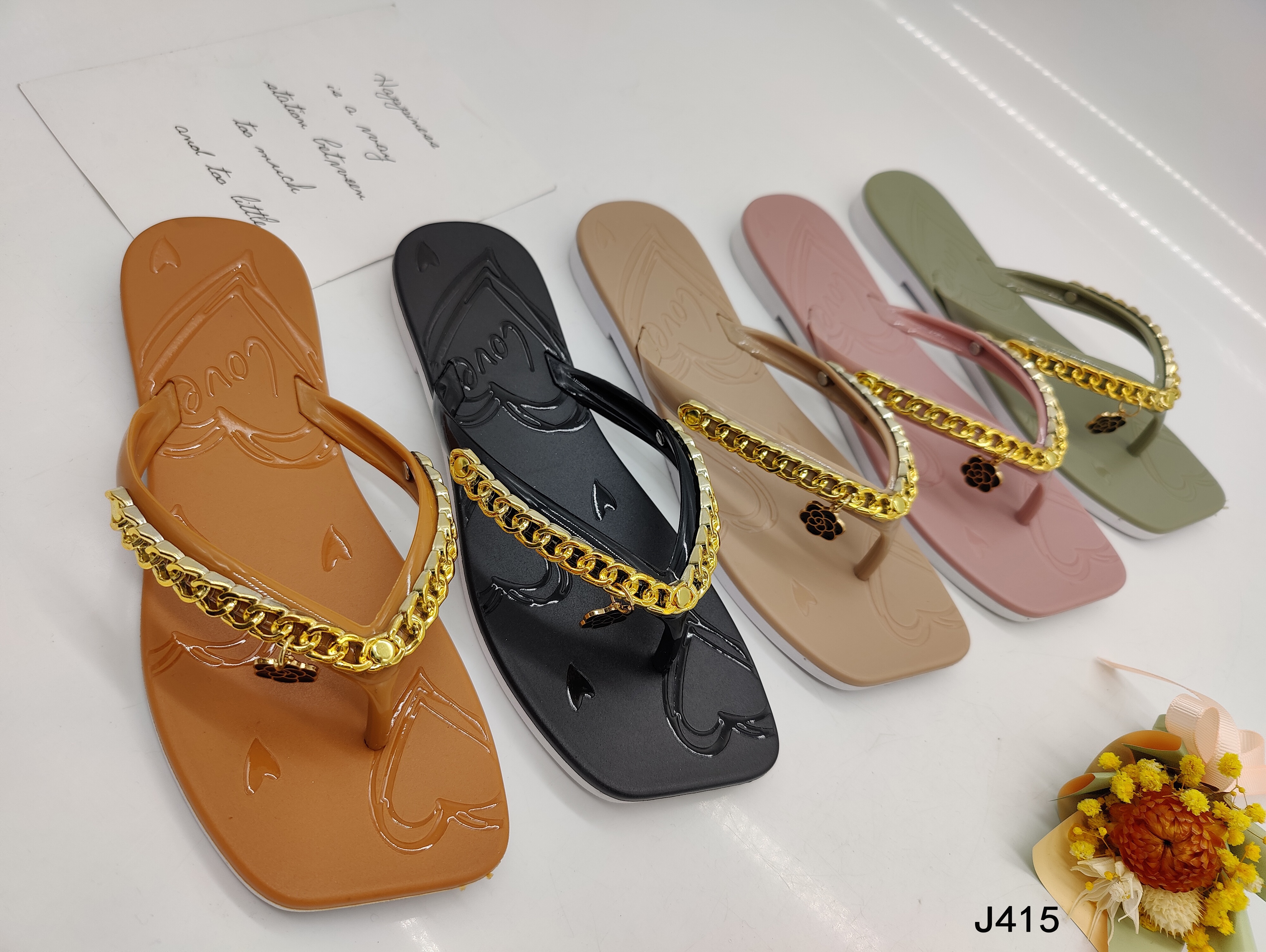 外贸跨境2023新款人字拖平底凉鞋防滑拖鞋夏季女鞋欧美大码一字式