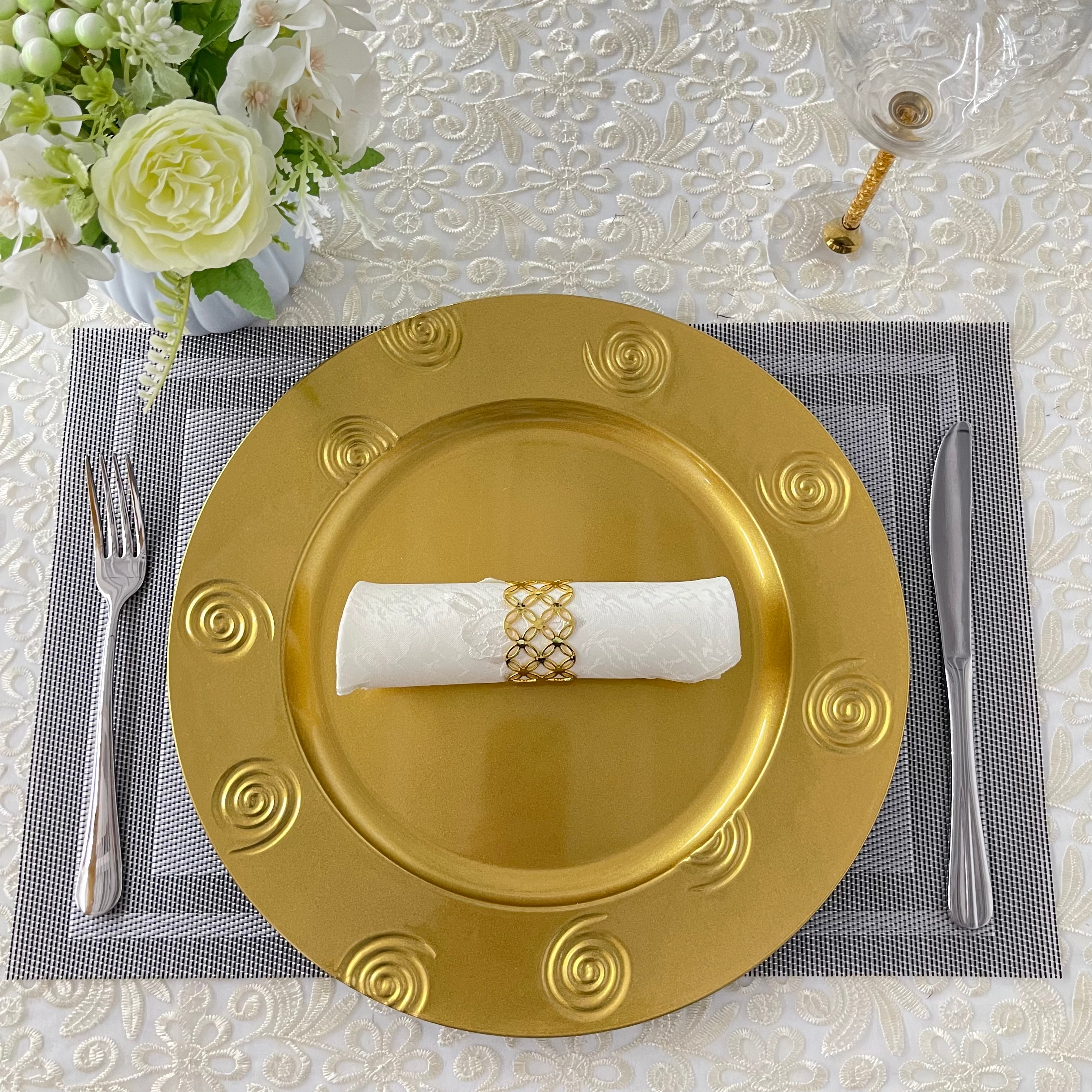 New Placemat Tray With Hollow Heart Application Scenario