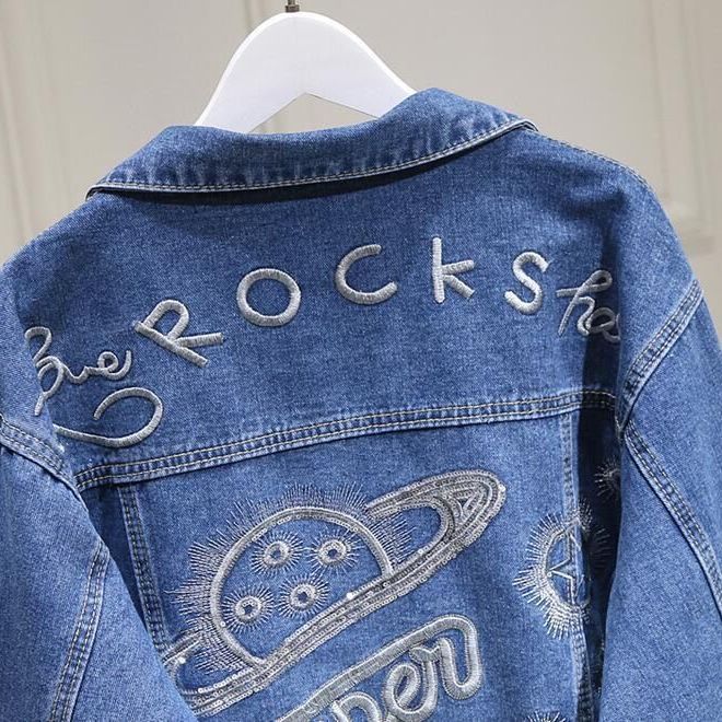 The new Korean version of the denim jacket with embroidered letters, loose and chubby girls, large size, versatile, casual and short style, trendy detail image 7