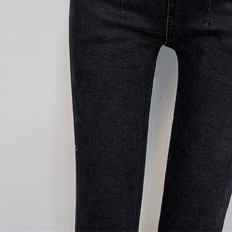 Black jeans for women in the spring of 2023, large-sized, stylish, high-waisted, slimming, tight-fitting, small-legged pencil pants are trendy detail image 7