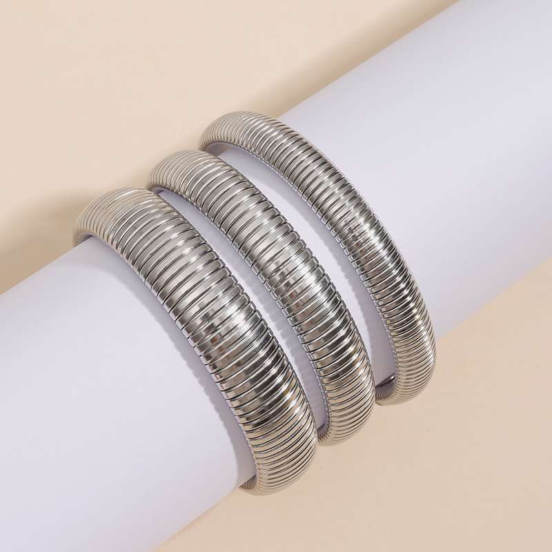 钛钢不掉色/手镯白底实物图