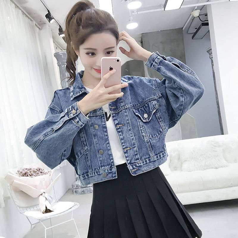 Hong Kong-style denim jacket for women, loose and short 2023 Spring collection, new Korean style BF versatile bat-sleeve denim jacket for students Item Picture