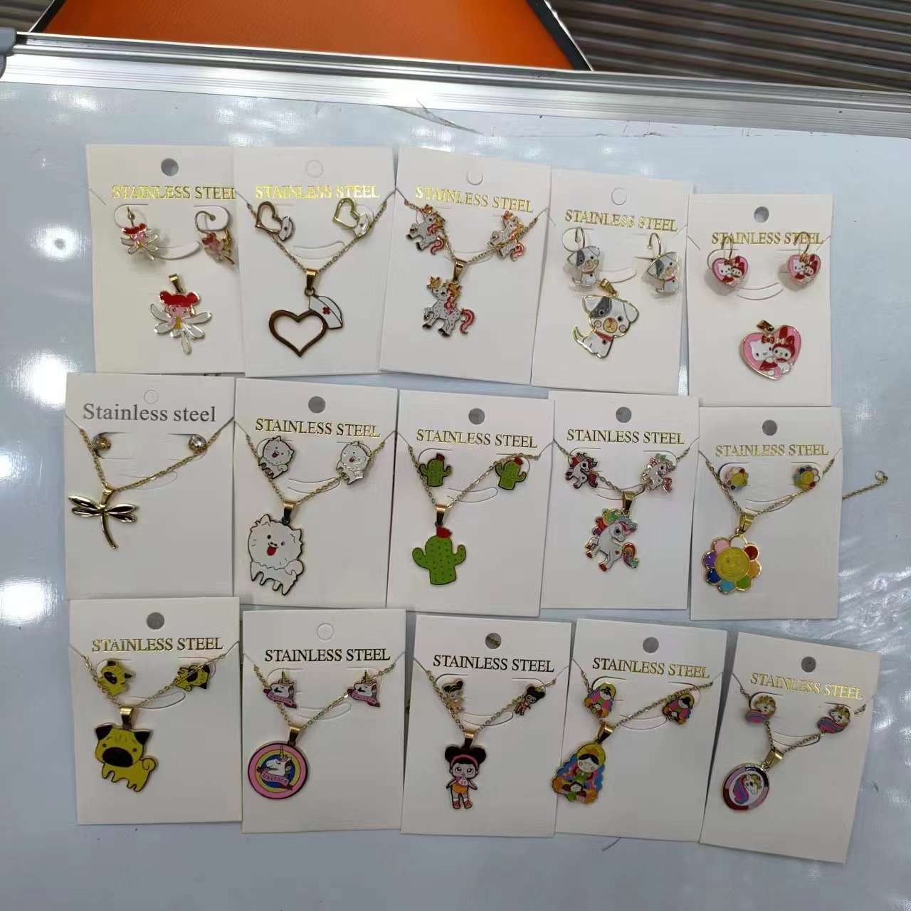 Stainless steel set, oil-dripping set, cartoon set, colorful children's set, decorative items details Picture