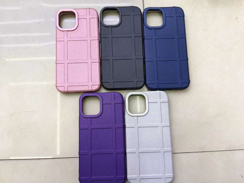 Metal paint lattice mobile phone case Apple 15 series can be made goods