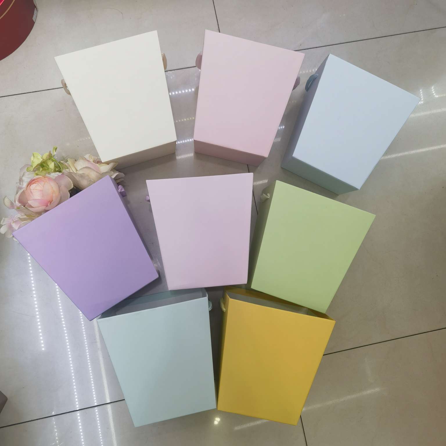 Trapezoidal Macaron Color Flower Gift Box Specification drawing