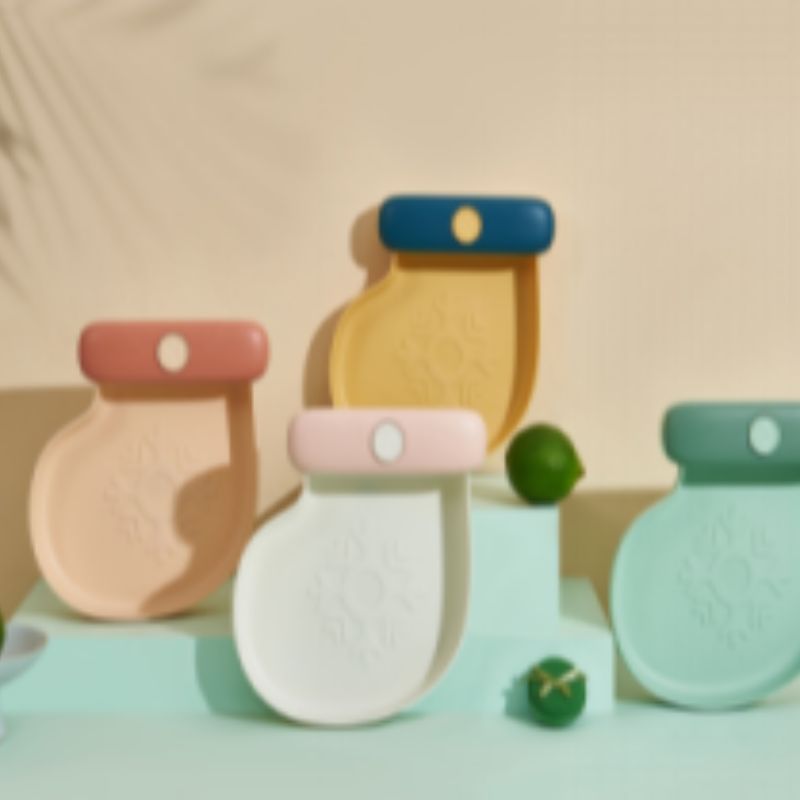 Morandi color plastic fruit plate, creative Christmas tree snack storage plate, new cute coffee table snack dish 0652 Specification image