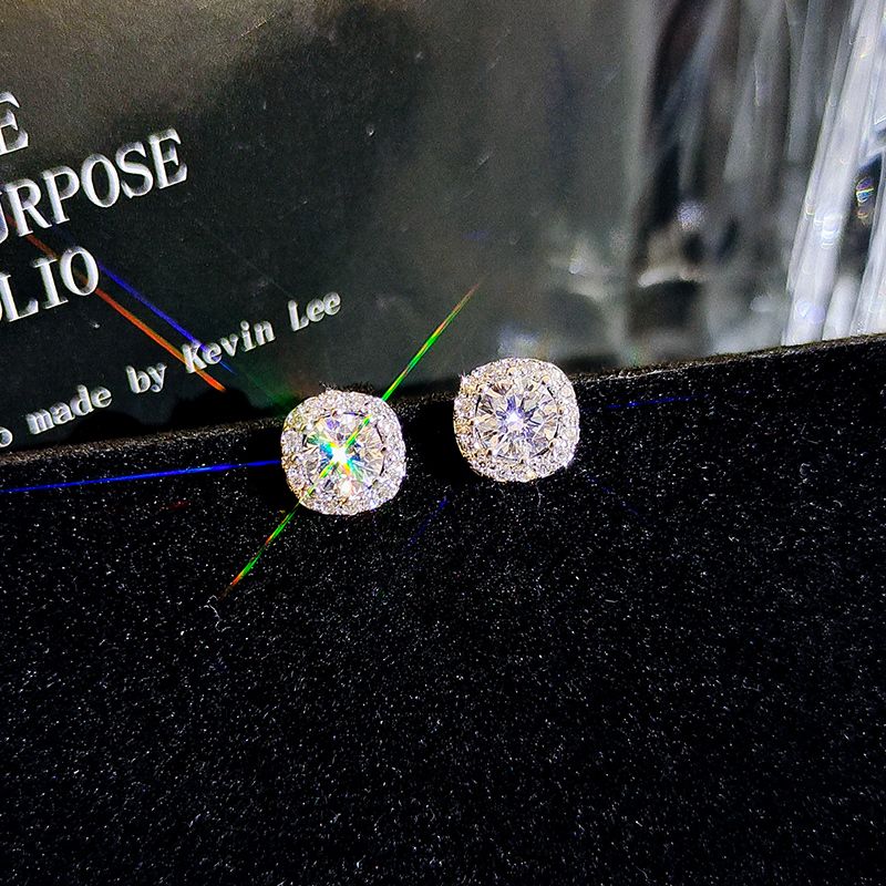 小巧简约满钻耳钉2023年新款潮高级感气质方钻耳环无耳洞百搭耳饰