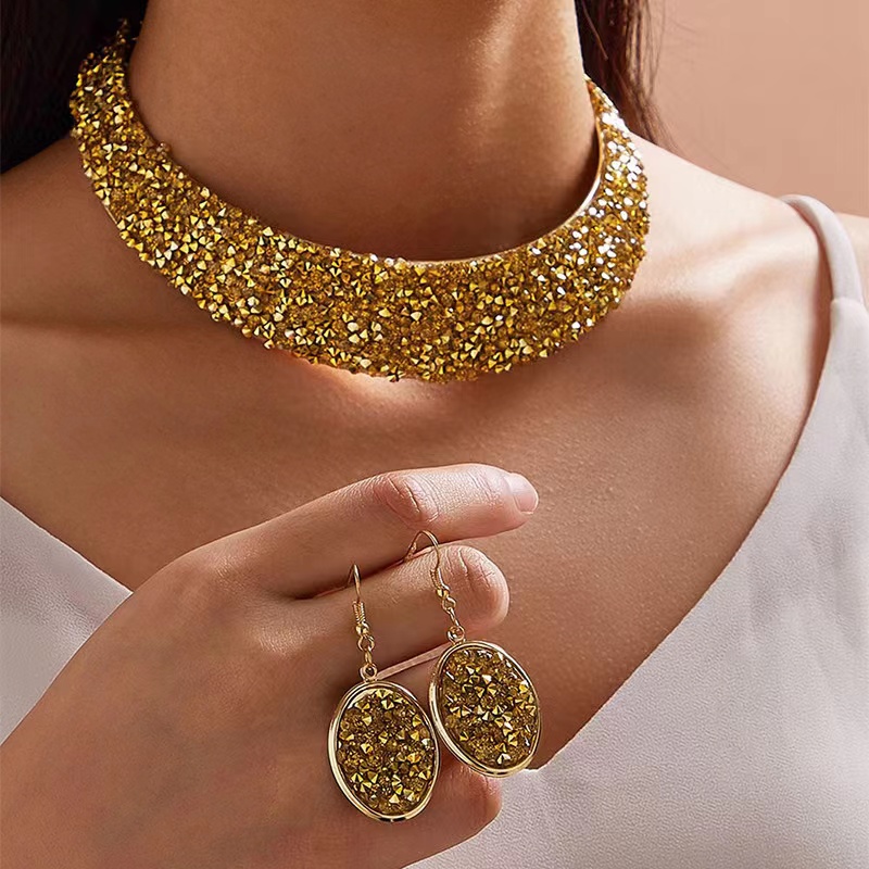 Cross-border Amazon Shein Pinduoduo Overseas Edition Best-selling European and American fashion trend diamond-encrusted gold electroplated gold women's metal collar, neckband and earring set