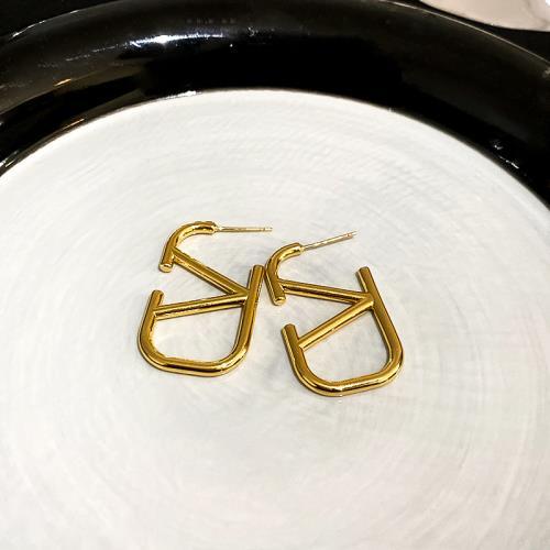 欧美风独特字母耳钉2023年新款潮小众设计高级感气质耳环耳饰女