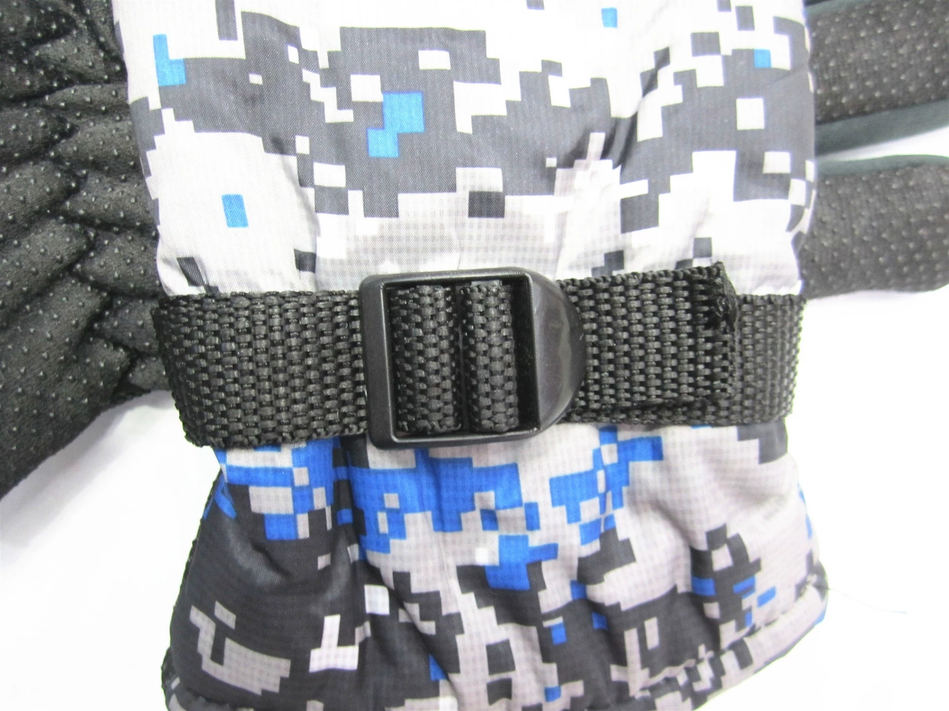 Cross-border factory direct sales, 2-cotton full store running around, street stall warm adult gloves, cycling inventory, casual gloves, fleece thickened windproof outdoor sports gloves, morning market street stall goods wholesale pic 11