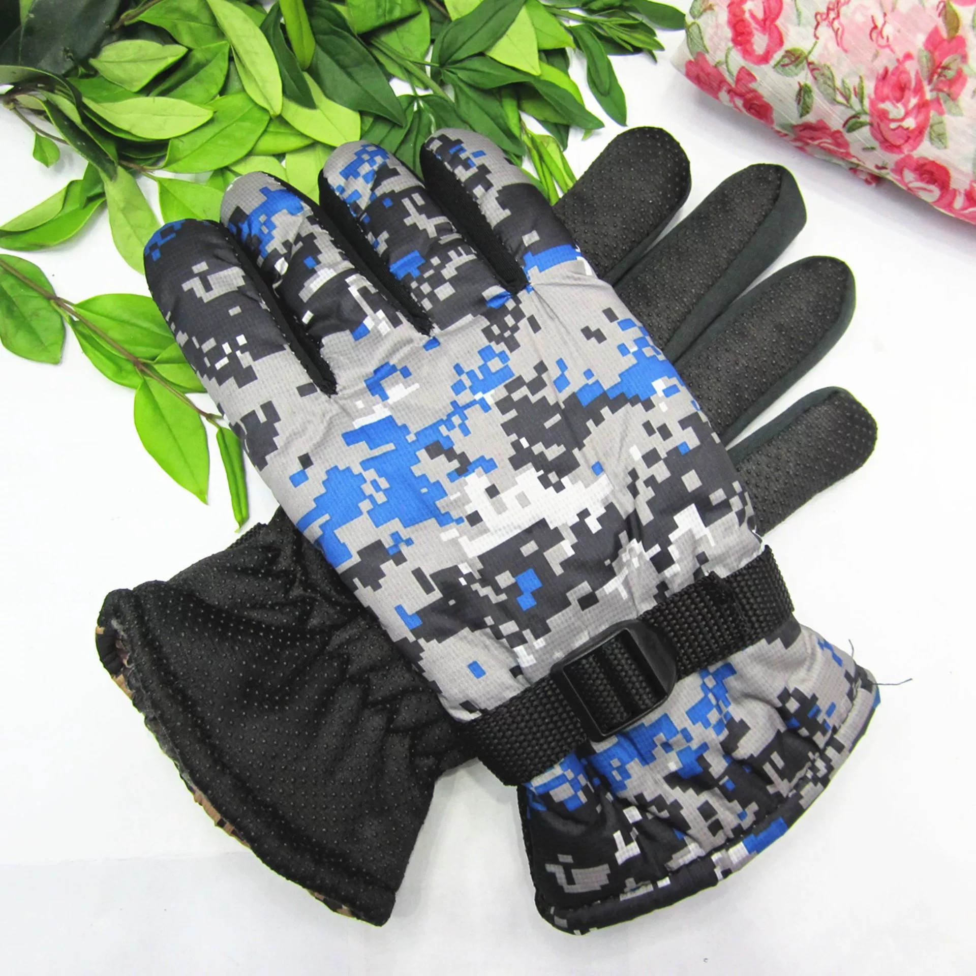 Cross-border factory direct sales, 2-cotton full store running around, street stall warm adult gloves, cycling inventory, casual gloves, fleece thickened windproof outdoor sports gloves, morning market street stall goods wholesale Item Picture