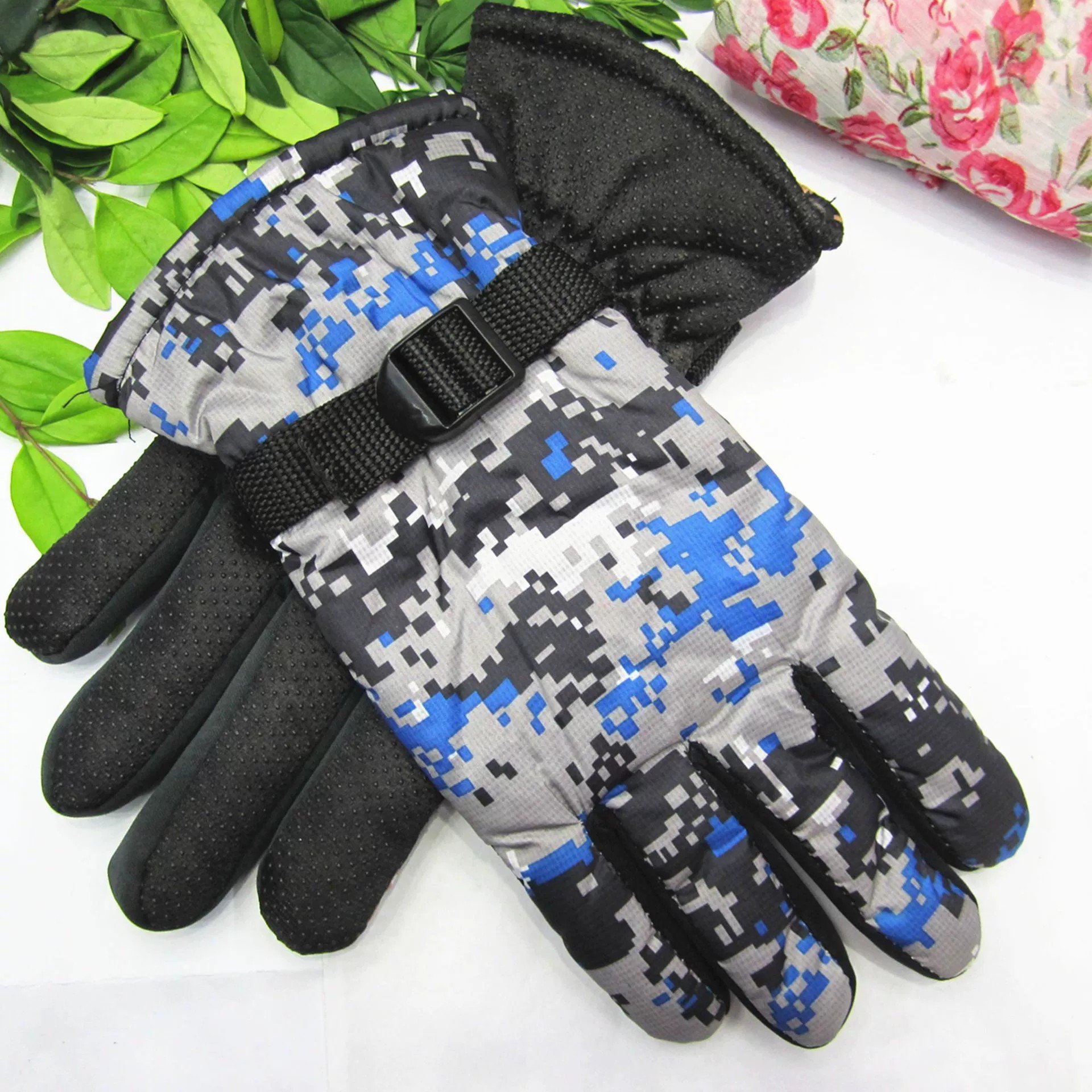 Cross-border factory direct sales, 2-cotton full store running around, street stall warm adult gloves, cycling inventory, casual gloves, fleece thickened windproof outdoor sports gloves, morning market street stall goods wholesale pic 13
