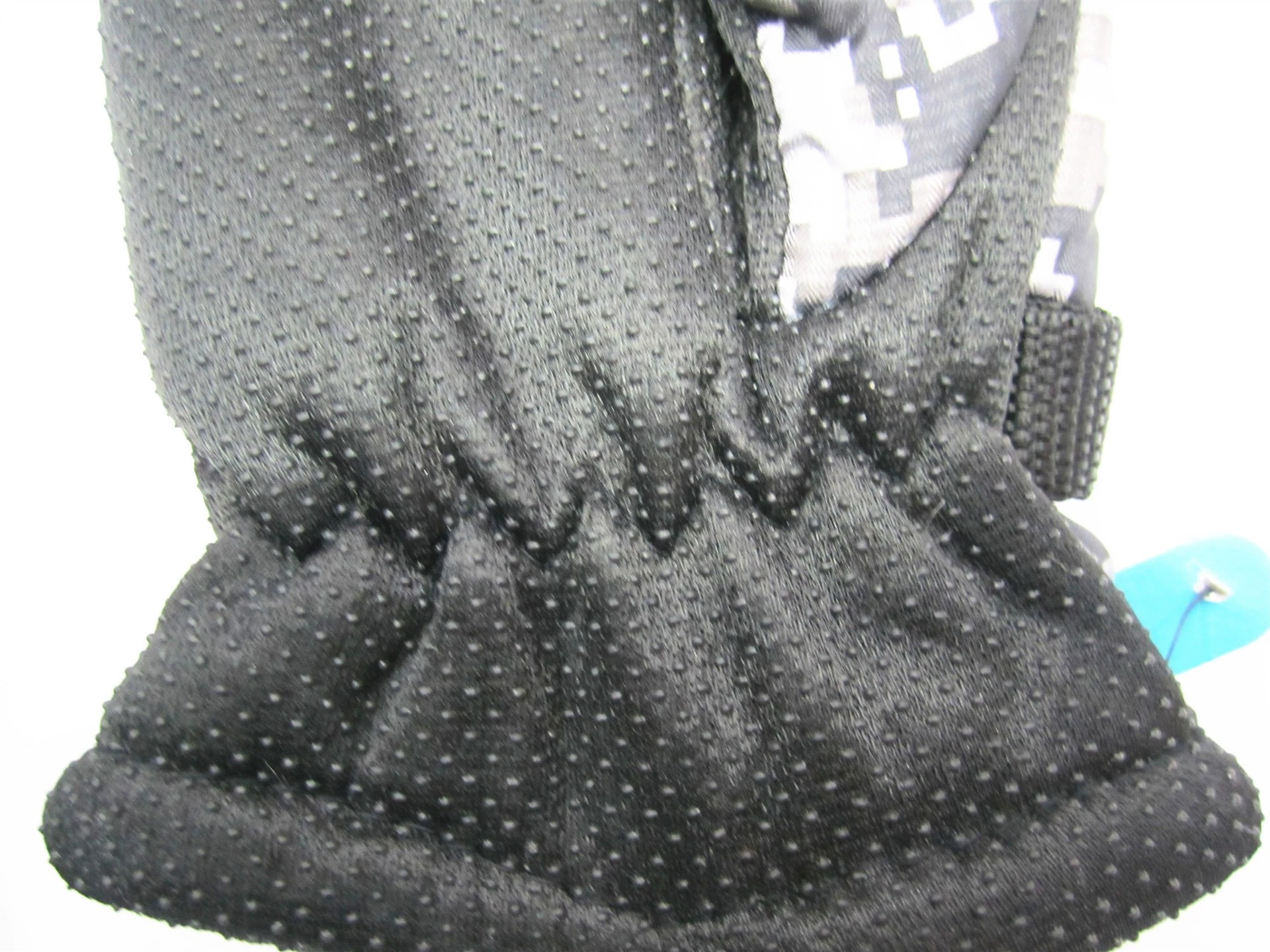 Cross-border factory direct sales, 2-cotton full store running around, street stall warm adult gloves, cycling inventory, casual gloves, fleece thickened windproof outdoor sports gloves, morning market street stall goods wholesale pic 1