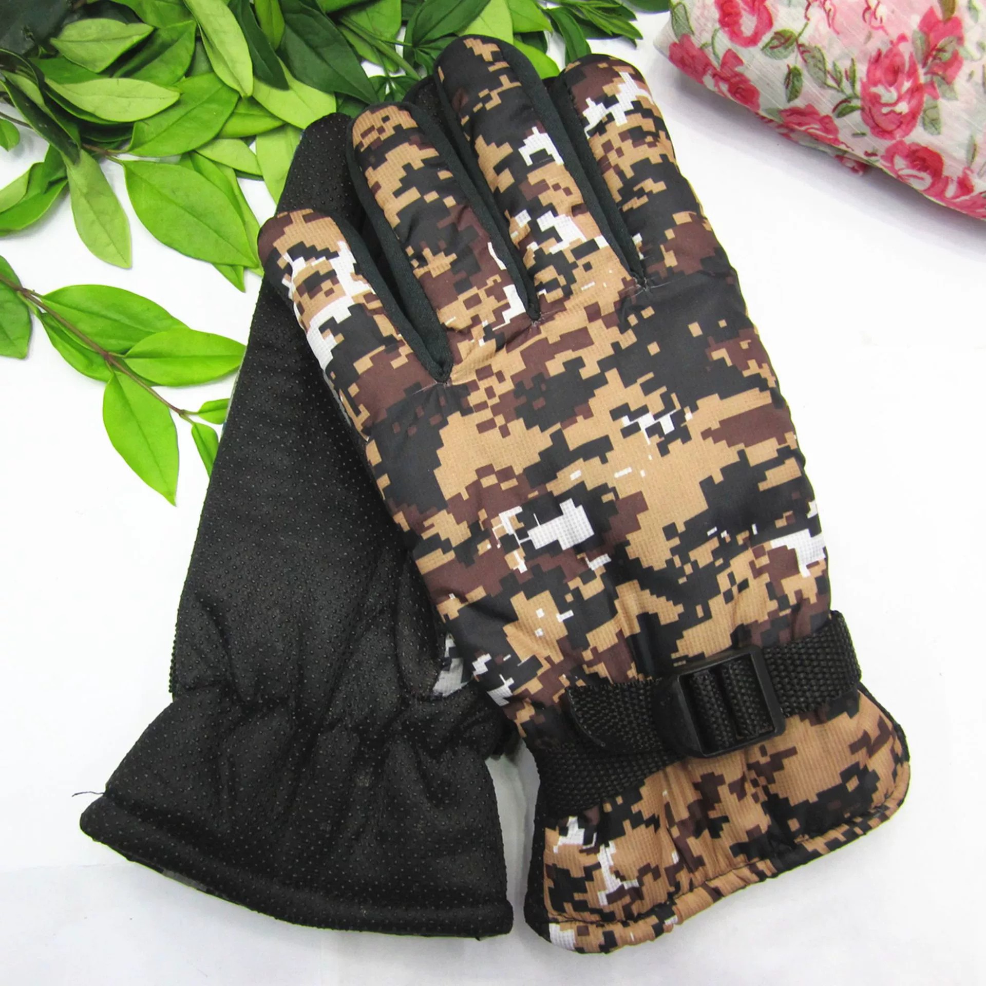 Cross-border factory direct sales, 2-cotton full store running around, street stall warm adult gloves, cycling inventory, casual gloves, fleece thickened windproof outdoor sports gloves, morning market street stall goods wholesale pic 5