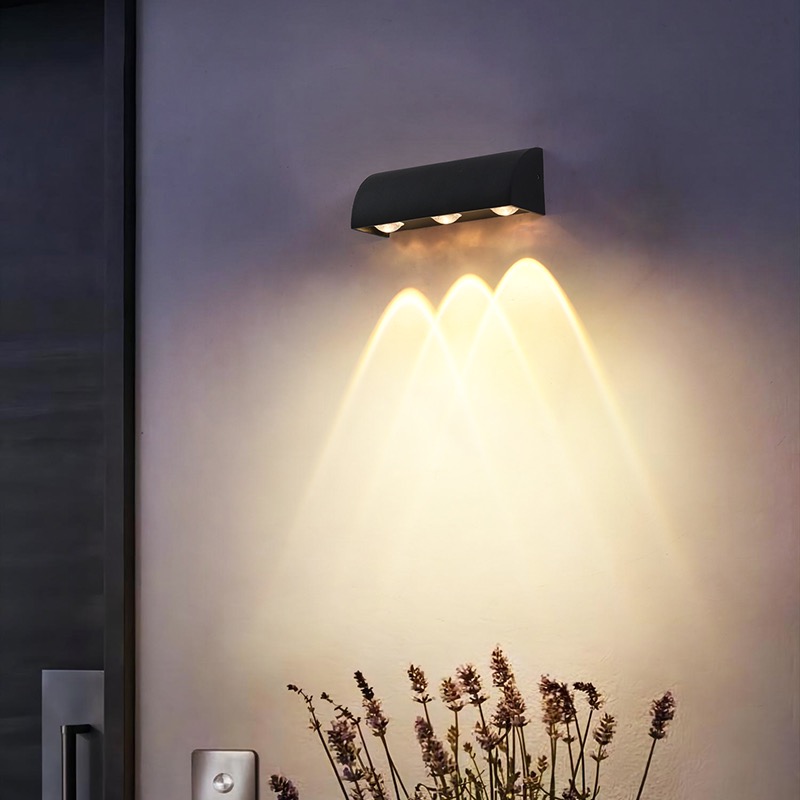 LED节能灯/壁灯灯具/铝材现代设计/高品质现代设计/压铸铝材现代设计/安装简单防水/简约环保材料/花园新型简约环保/现代设计LED节能灯产品图