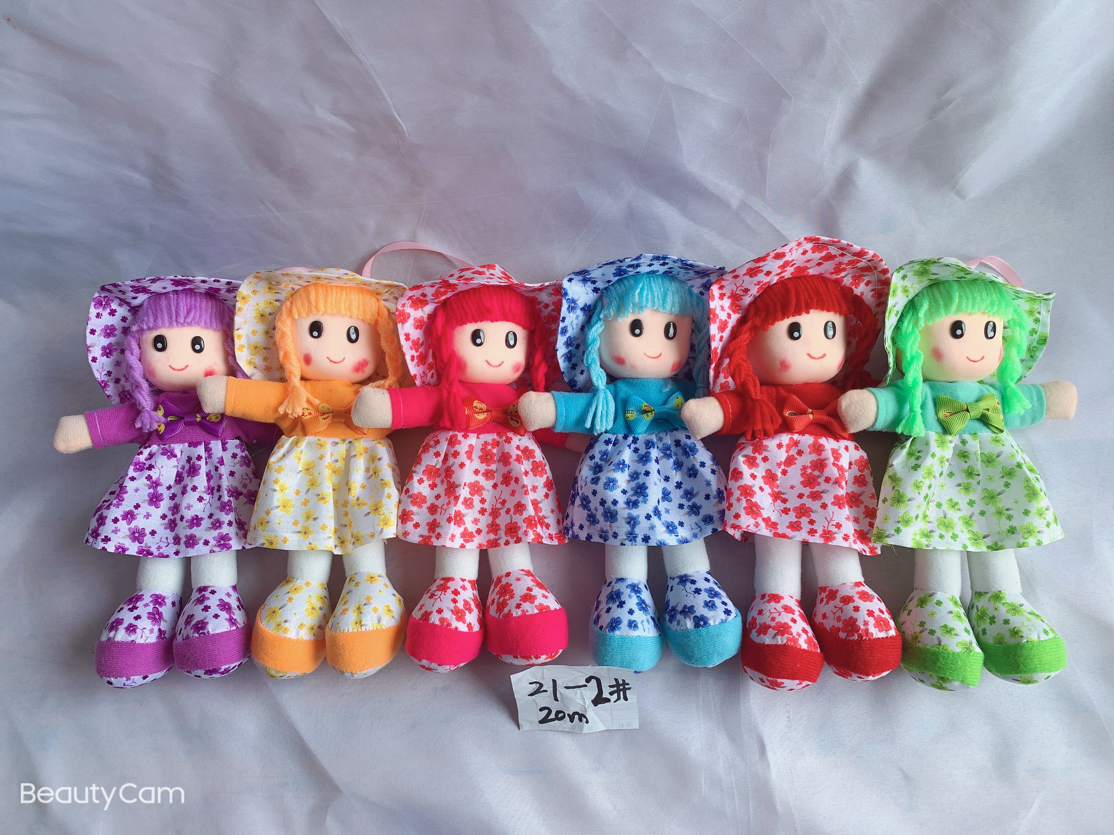Lightweight doll manufacturer direct sales of foam head dolls in mixed color and checkered styles, 20cm and 30cm Application Scenario