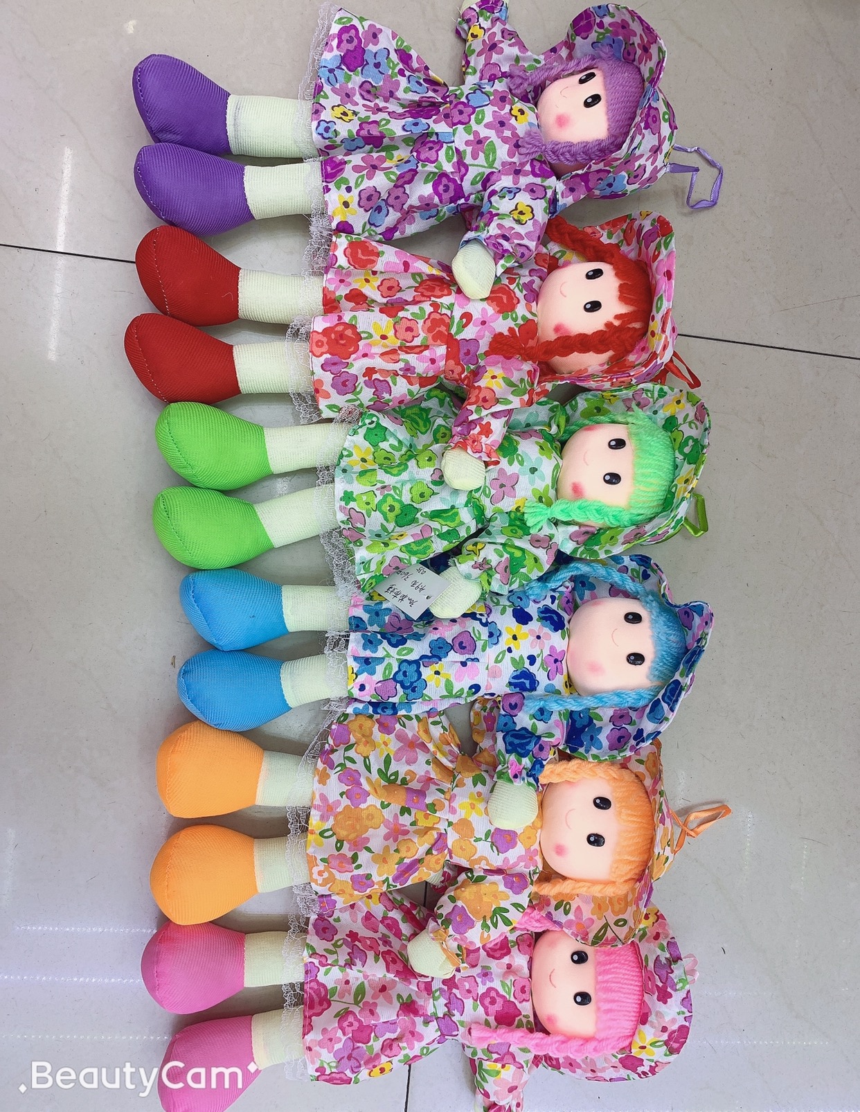 轻质娃娃厂家直销泡沫头娃娃混色