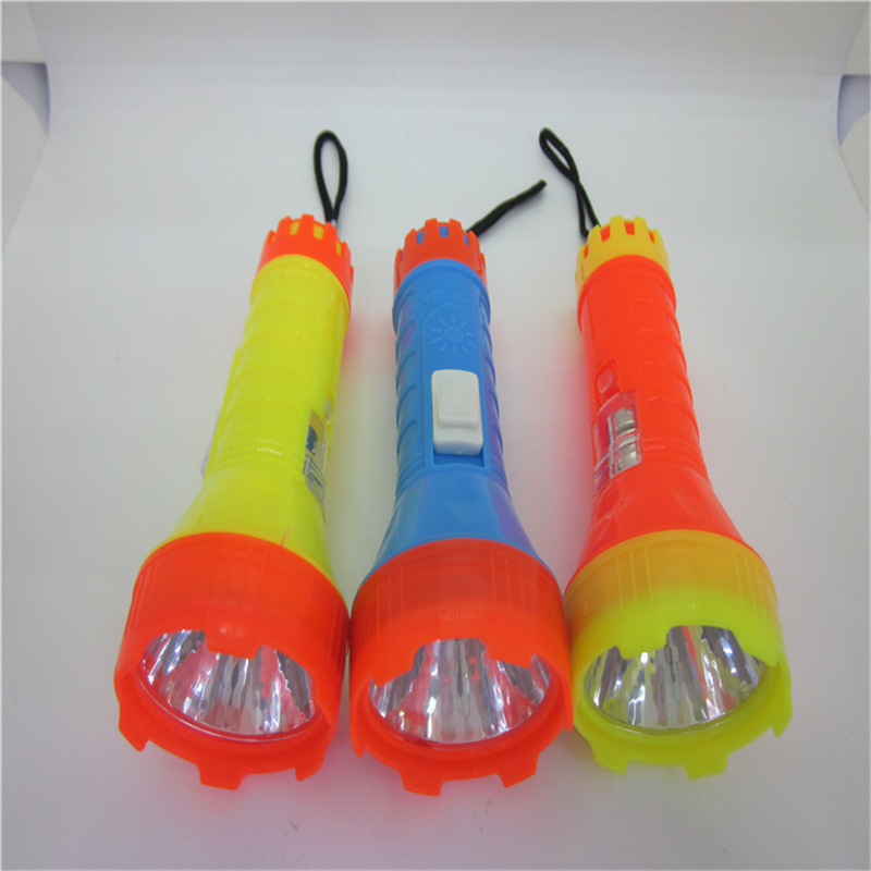 塑料手电筒 发光玩具 方便携带挂绳可换电子 批发实用小礼品 高高电子 义乌国际商贸城一区E1-2963详情图4