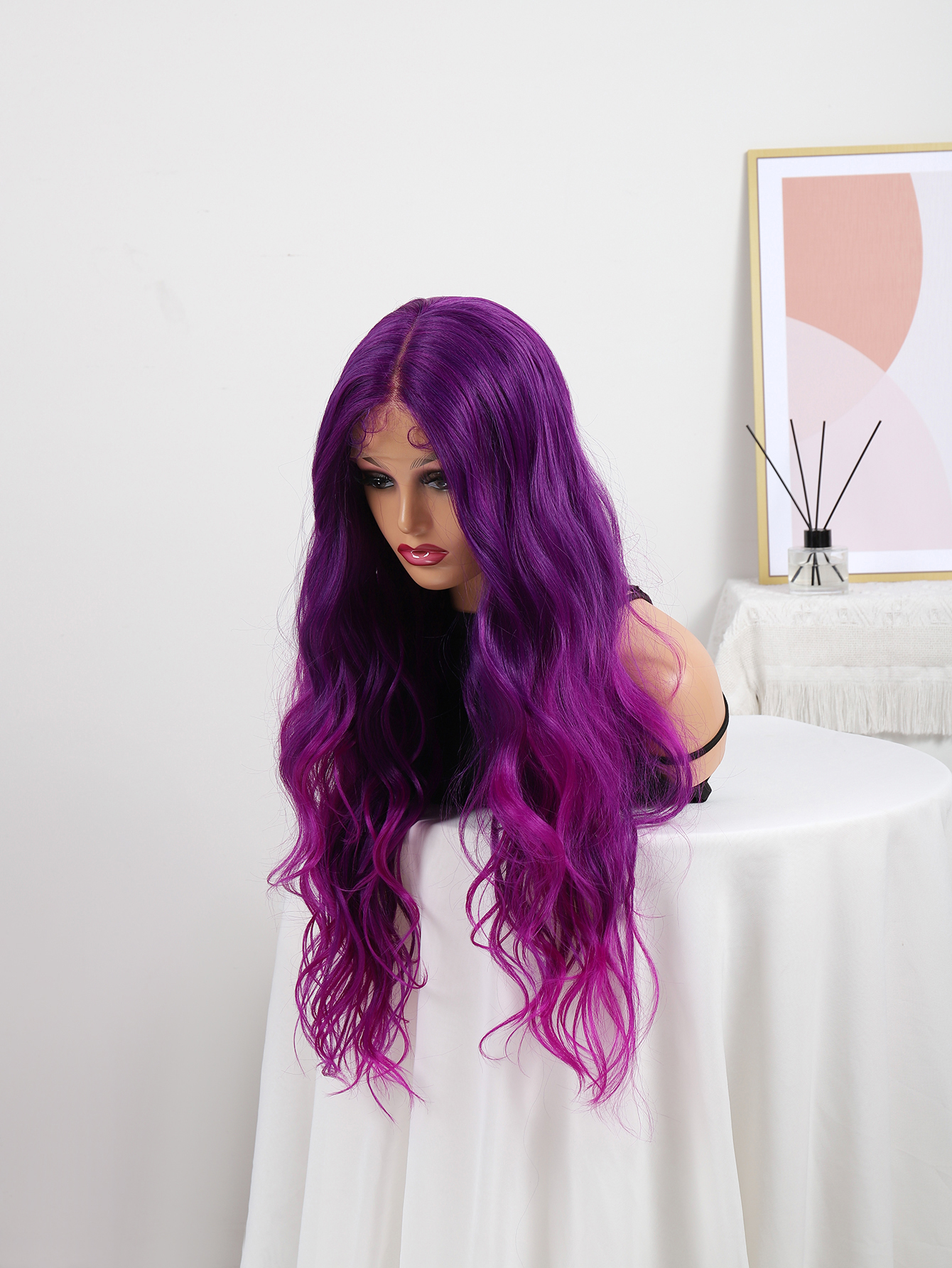 Front lace full wig, mid-parted long hair, wavy rose pink with gradual changes, slender hands, high-temperature silk wig hair wigs Specification image