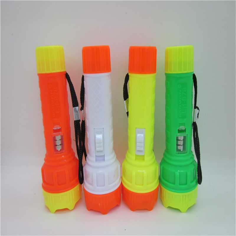 Plastic small flashlights, light-emitting toys, portable lanyard flashlights, wholesale practical gifts, one-yuan store, Gao Gao Electronics E1-2963 pic 4