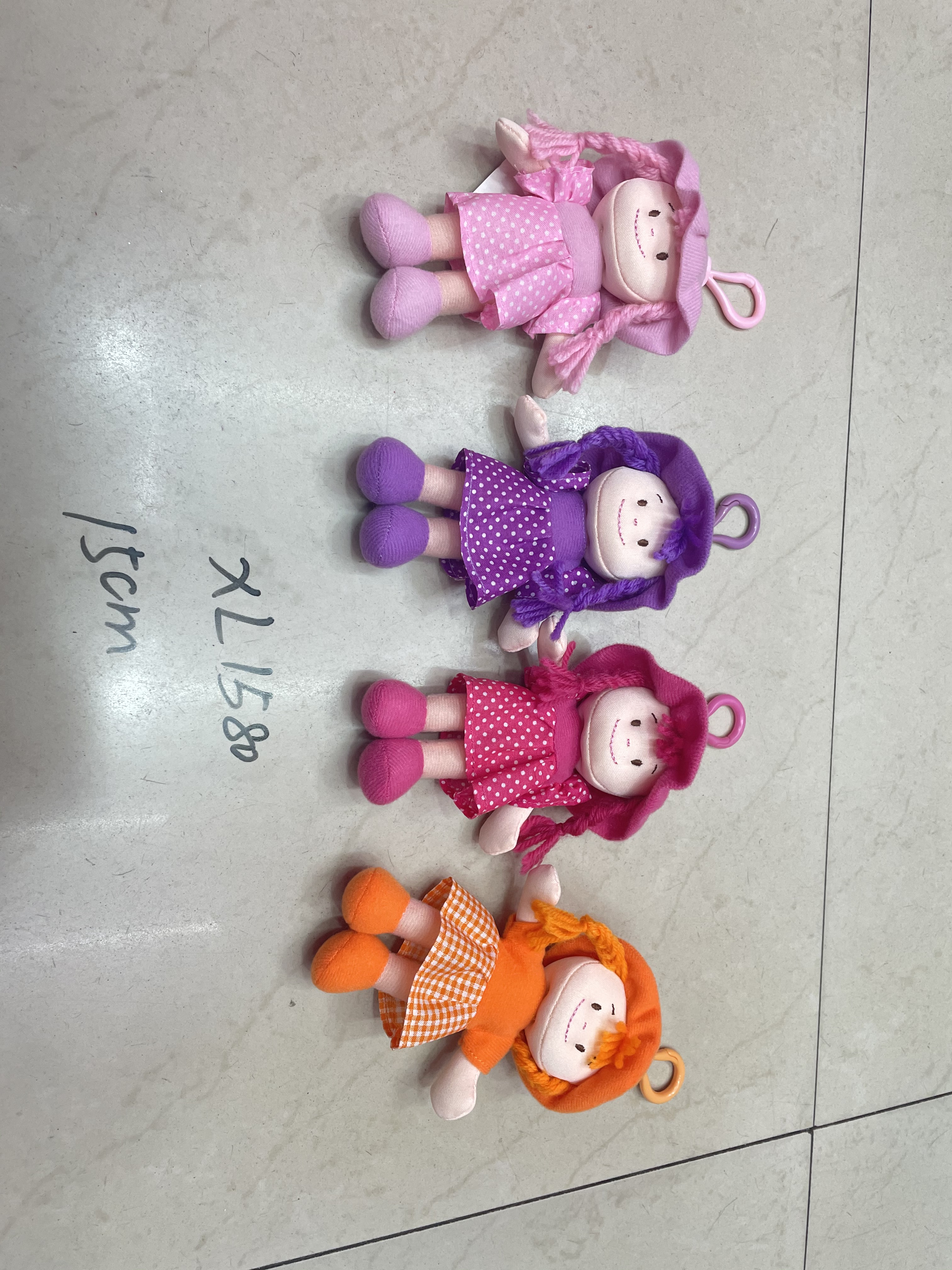 Keychain pendant doll 20cm, super exquisite Application Scenario