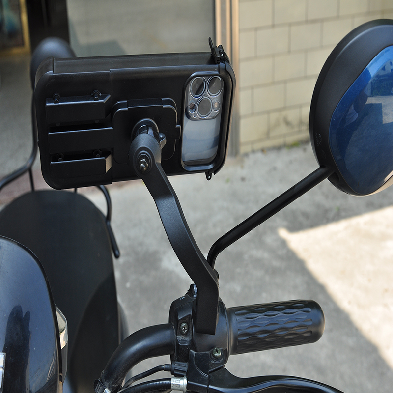 骑行头盔实物图