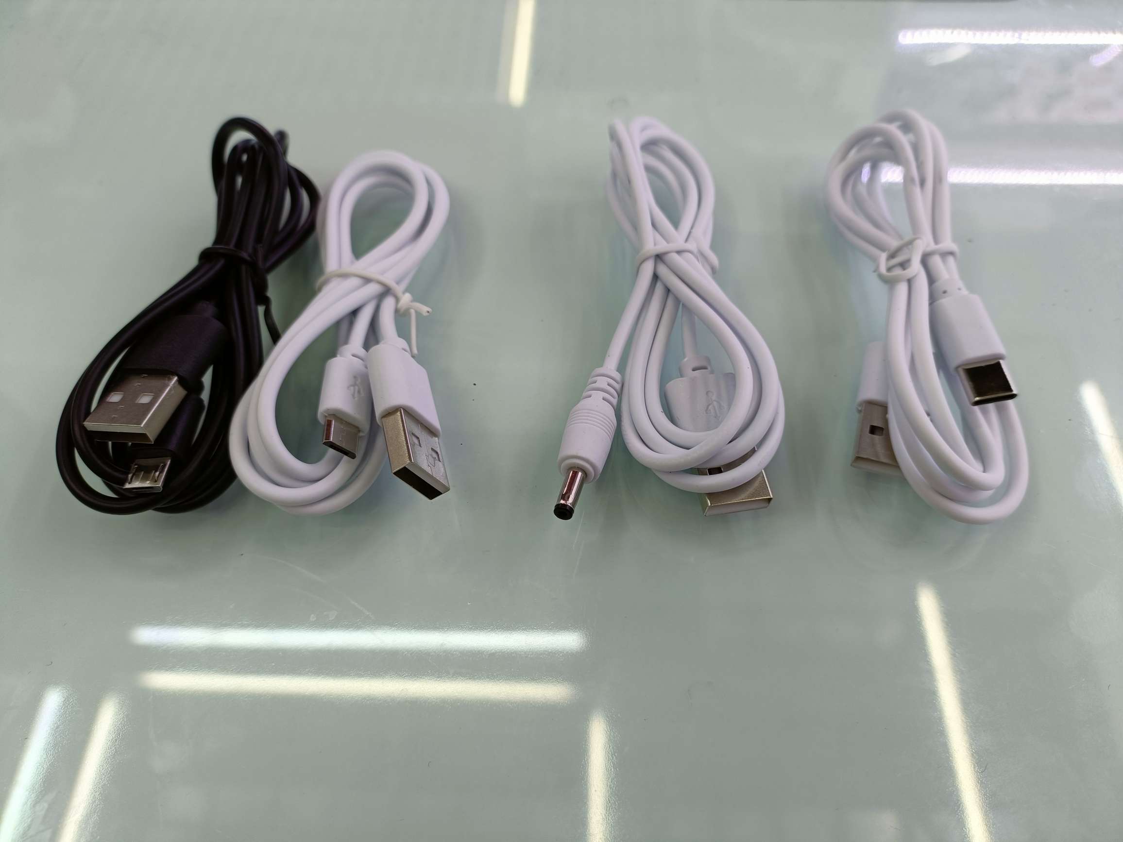 Data line Android line /Type-C line /DC3.5 line 3 cm meter 10 09 data line full figure
