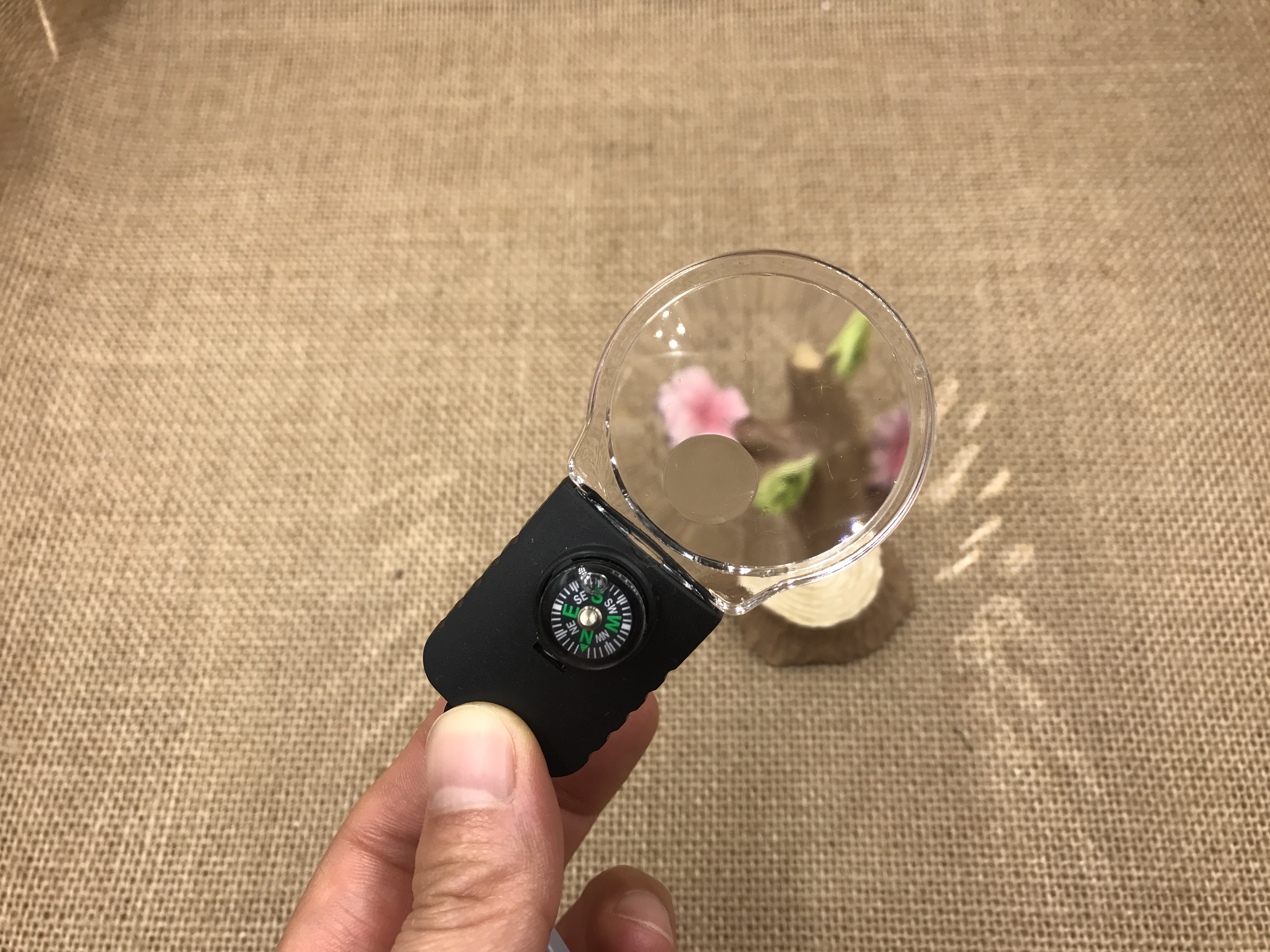 Yiwu Jinghui LED Portable new multi-functional ok168 mini Compass Magnifying glass with light Specification image