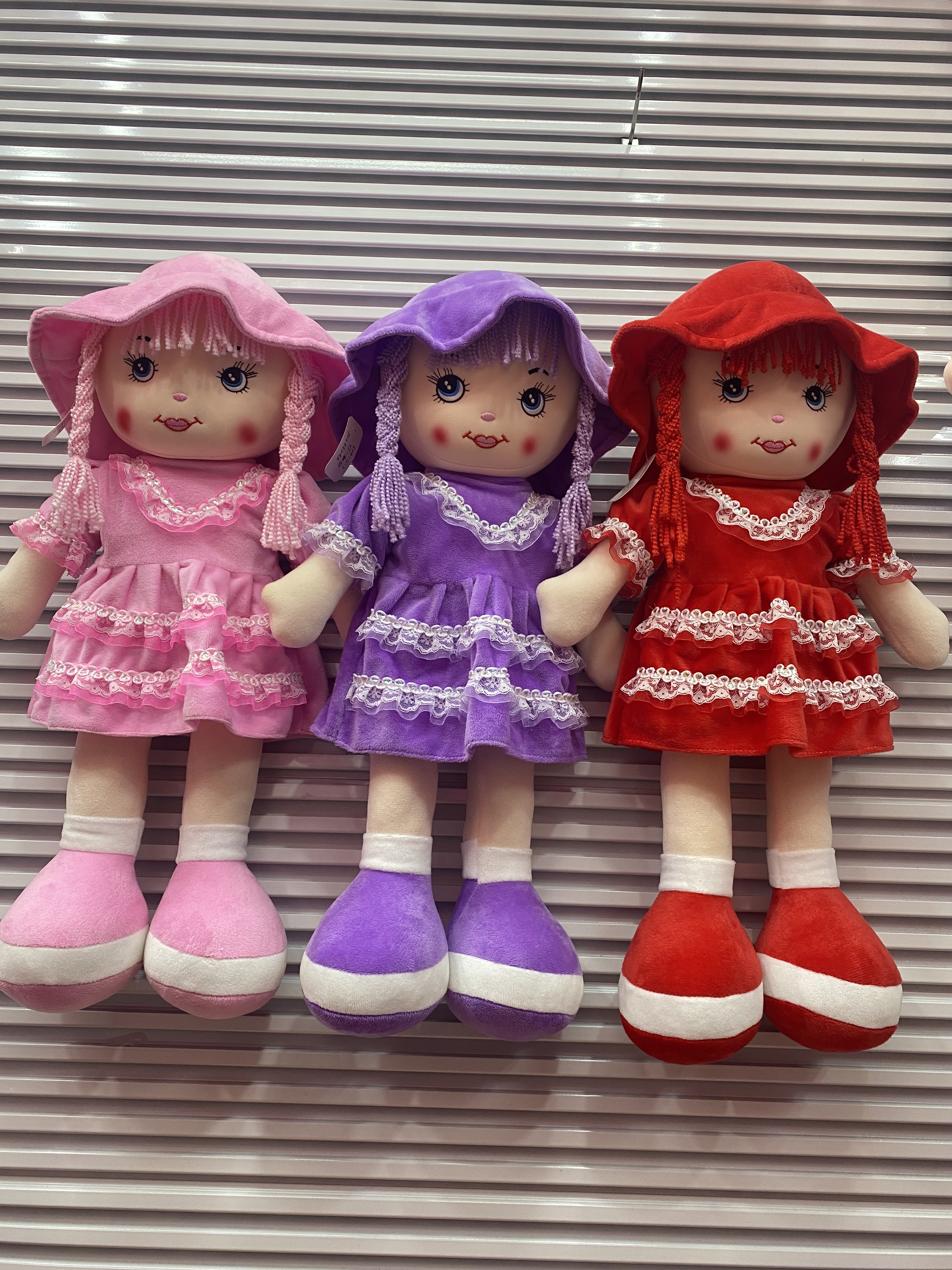 Factory direct sales of foreign trade dolls, super soft material sleeping plush toys, cute dolls, candy dolls