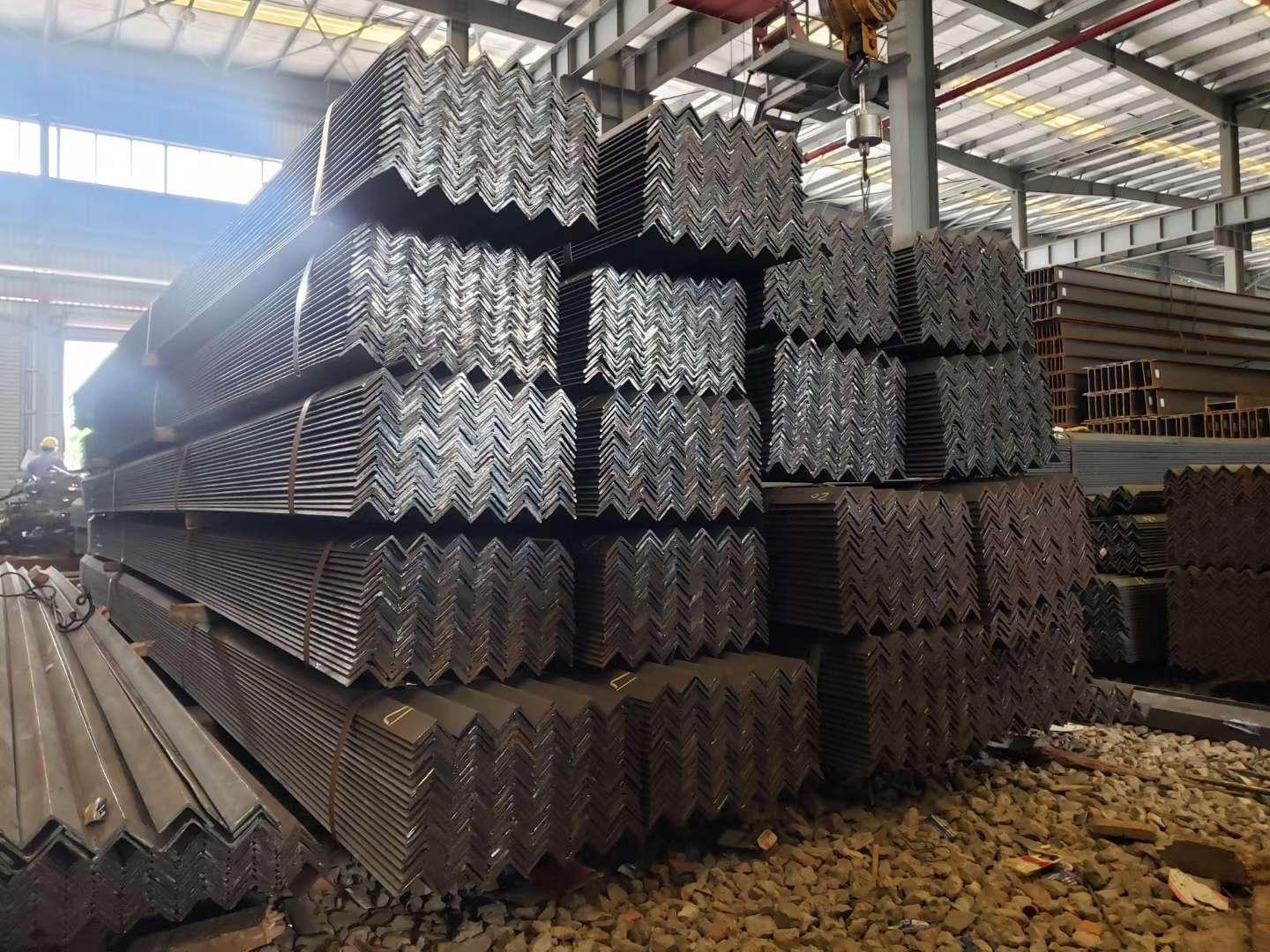 厂家直销 角钢角铁各种规格可以5.8m定尺 出口中东非洲 钢材详情图5