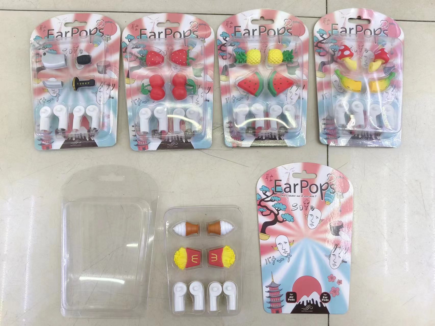 Cartoon headphone accessories and headphone ornaments details Picture