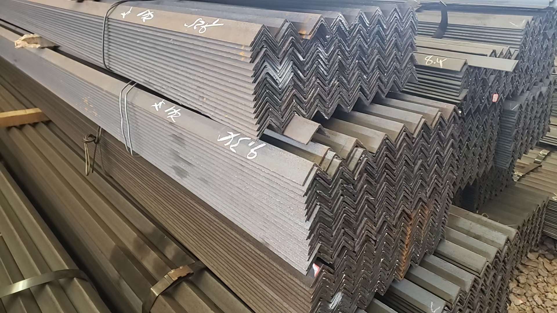 厂家直销 角钢角铁各种规格可以5.8m定尺 出口中东非洲 钢材详情图6