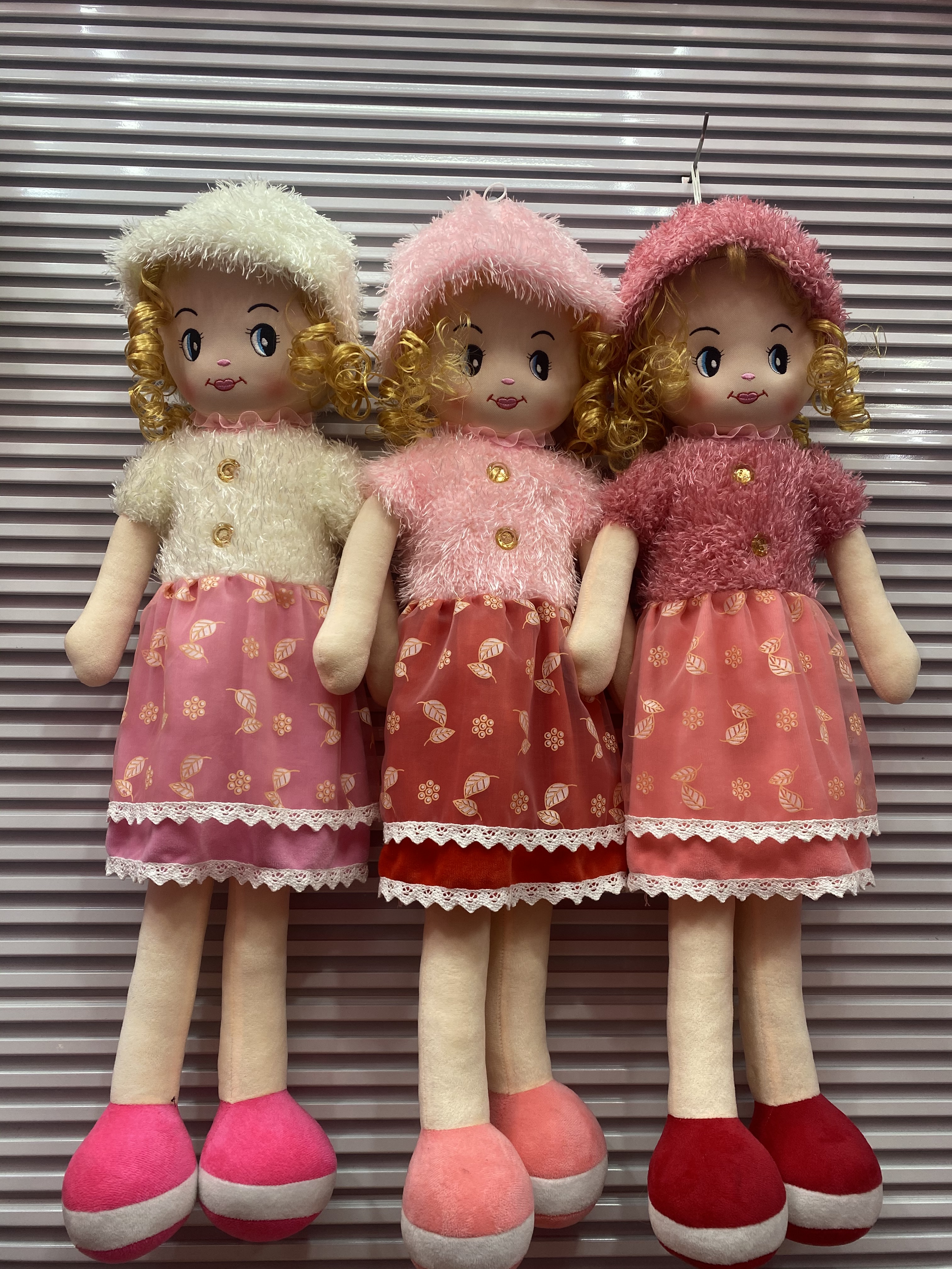 毛绒公仔、玩偶、娃娃实物图