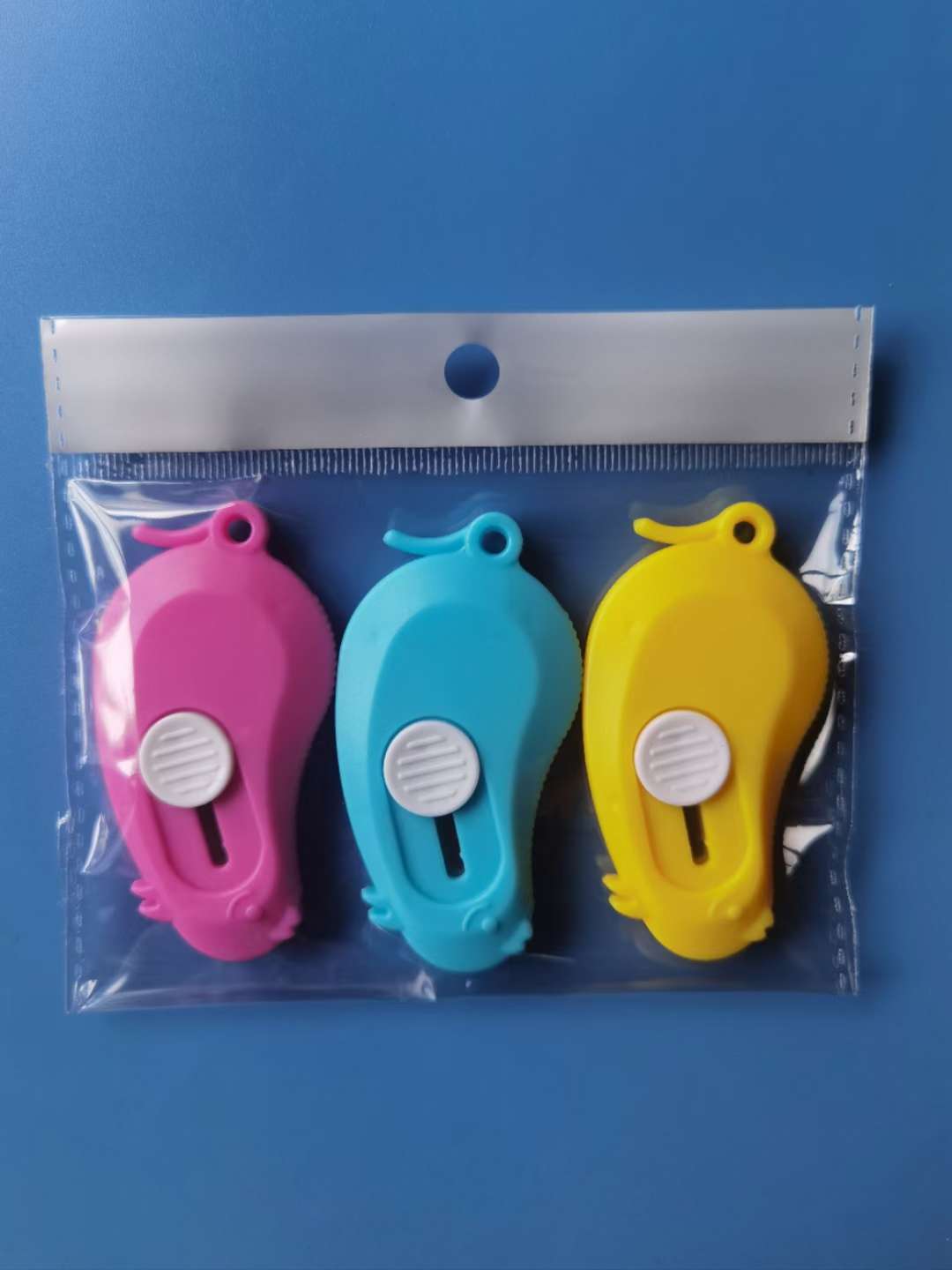 Scissors, office and educational knives, tools, stainless steel cross-border direct supply knives, letter openers, mini knives Application Scenario