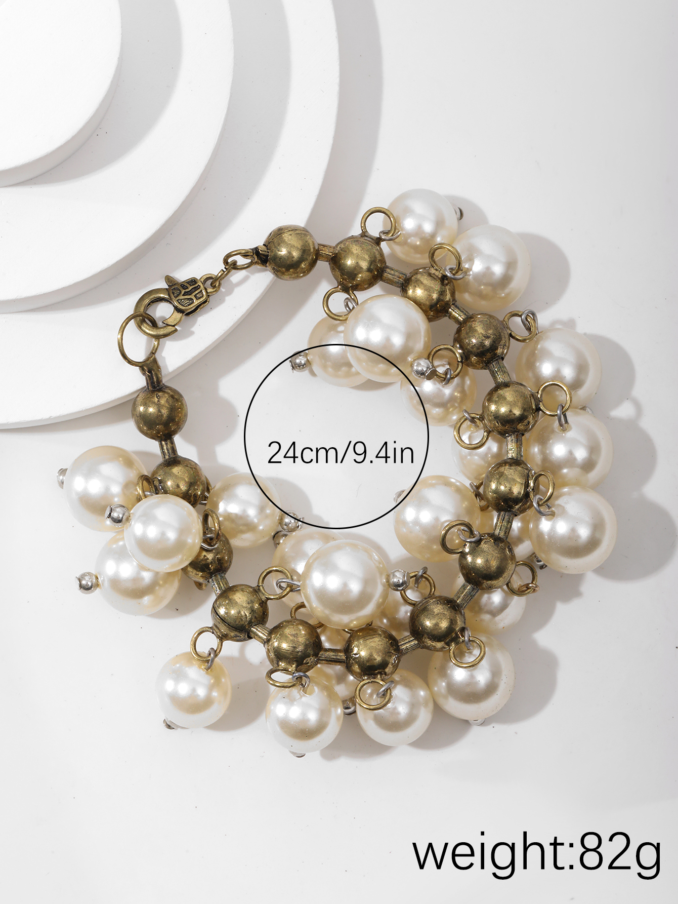 The new alloy bracelet is a stylish street style in Europe and America, with a metallic texture that is elegant, exquisite and versatile for women details Picture