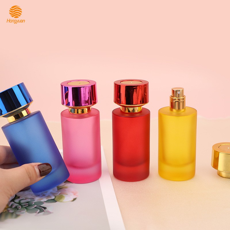 The manufacturer's best-selling perfume bottle is a spray-painted glass bottle with a thick and frosted round body, which is convenient to carry and can be reused Specification image