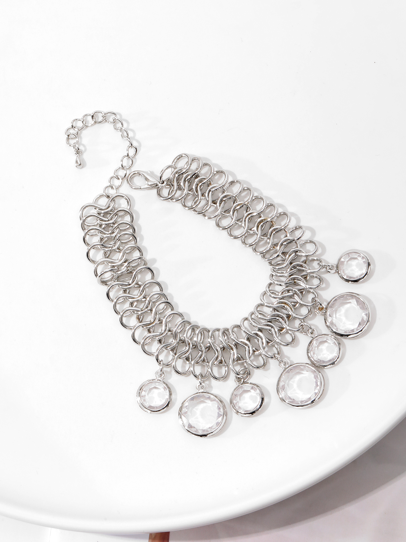 New alloy bracelet, European and American fashion street style, metallic texture geometric tassel jewelry details Picture