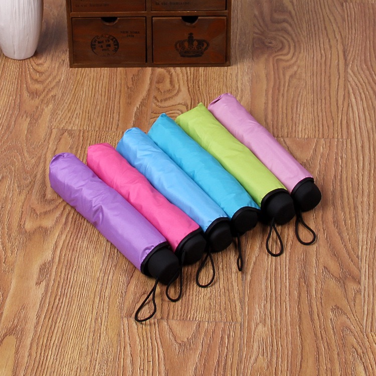 Wholesale black rubber umbrellas from the manufacturer, sunshade, sun protection and UV protection umbrellas, fresh and clean black rubber umbrellas, double-sided printed folding three-fold umbrellas, eight-bone customizable LOGO gift umbrellas, printed advertising umbrellas, advertising umbrella wholesale pic 1