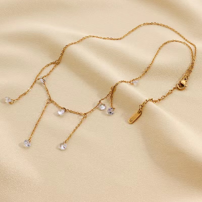 European and American titanium steel, beautiful starlight loose diamond, tassel, zircon, shining summer gold-plated necklace, tassel, sexy collarbone chain for women