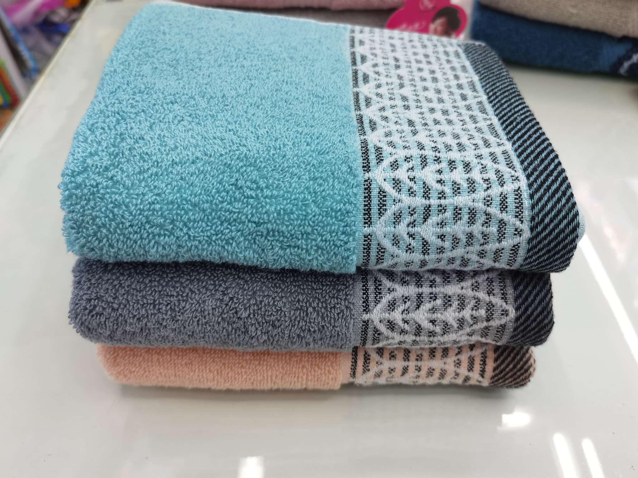 The New Cotton Leaf Face Towel Is Soft And Non-Shedding