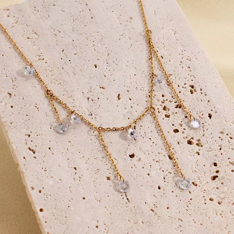 European and American titanium steel, beautiful starlight loose diamond, tassel, zircon, shining summer gold-plated necklace, tassel, sexy collarbone chain for women details Picture