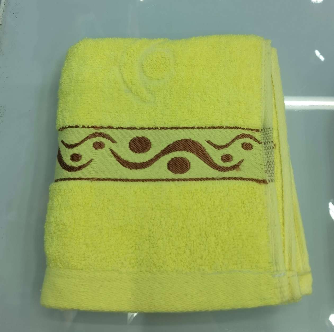 Measuring Wavy Cotton Face Wash Is Soft And Lint Free Application Scenario