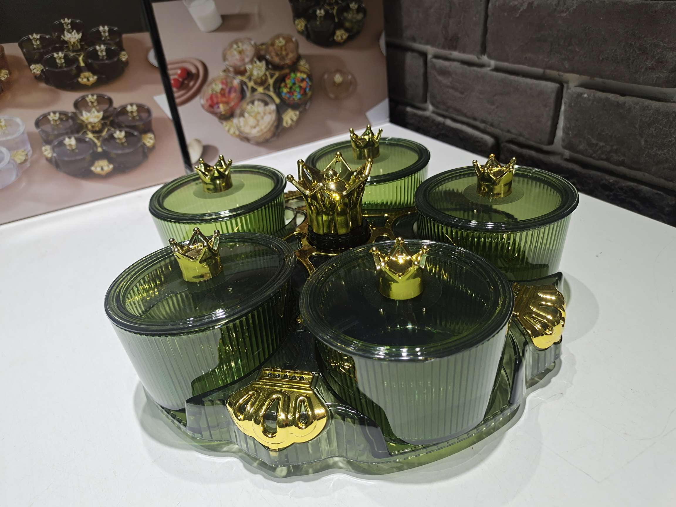 Acrylic Five-Cell Rotating Dried Fruit Box Snack Tray Application Scenario