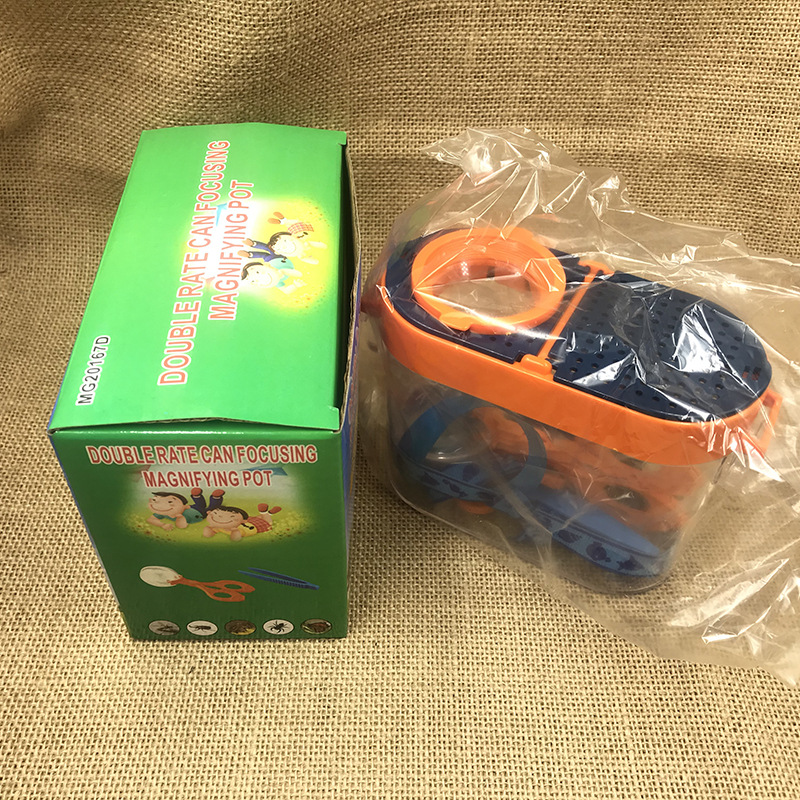 Yiwu Jinghui 5x 8x Children's Toy Classroom Outdoor Exploration Double Lens Insect Observation Box Magnifying Glass 20167D Application Scenario