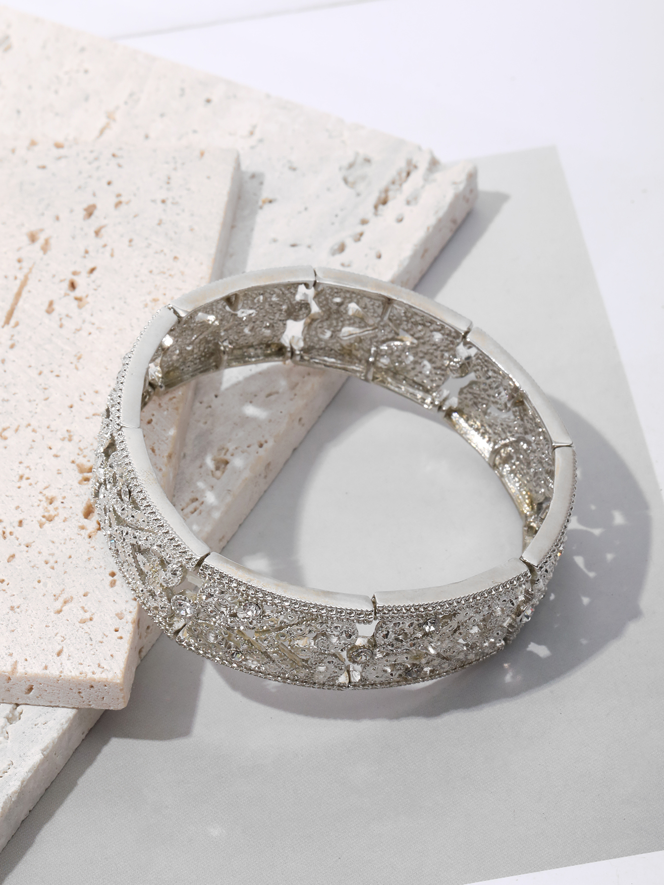 A new retro and unique open bracelet with a fashionable, niche and exquisite design sense Specification image