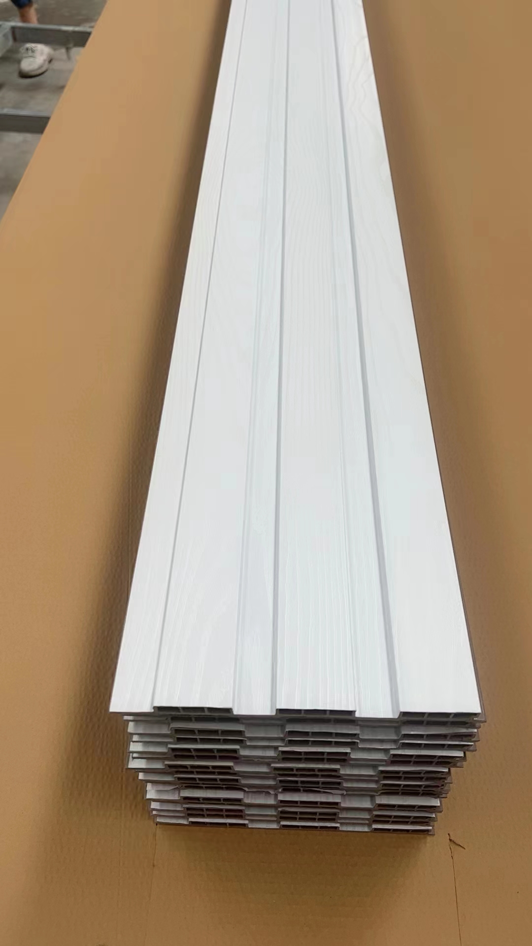 Concave-convex board ceiling, wall skirt, decorative grille, concave-convex decorative board, wall panel, bamboo and wood fiber grille, solid wood grille, hollow grille Item Picture