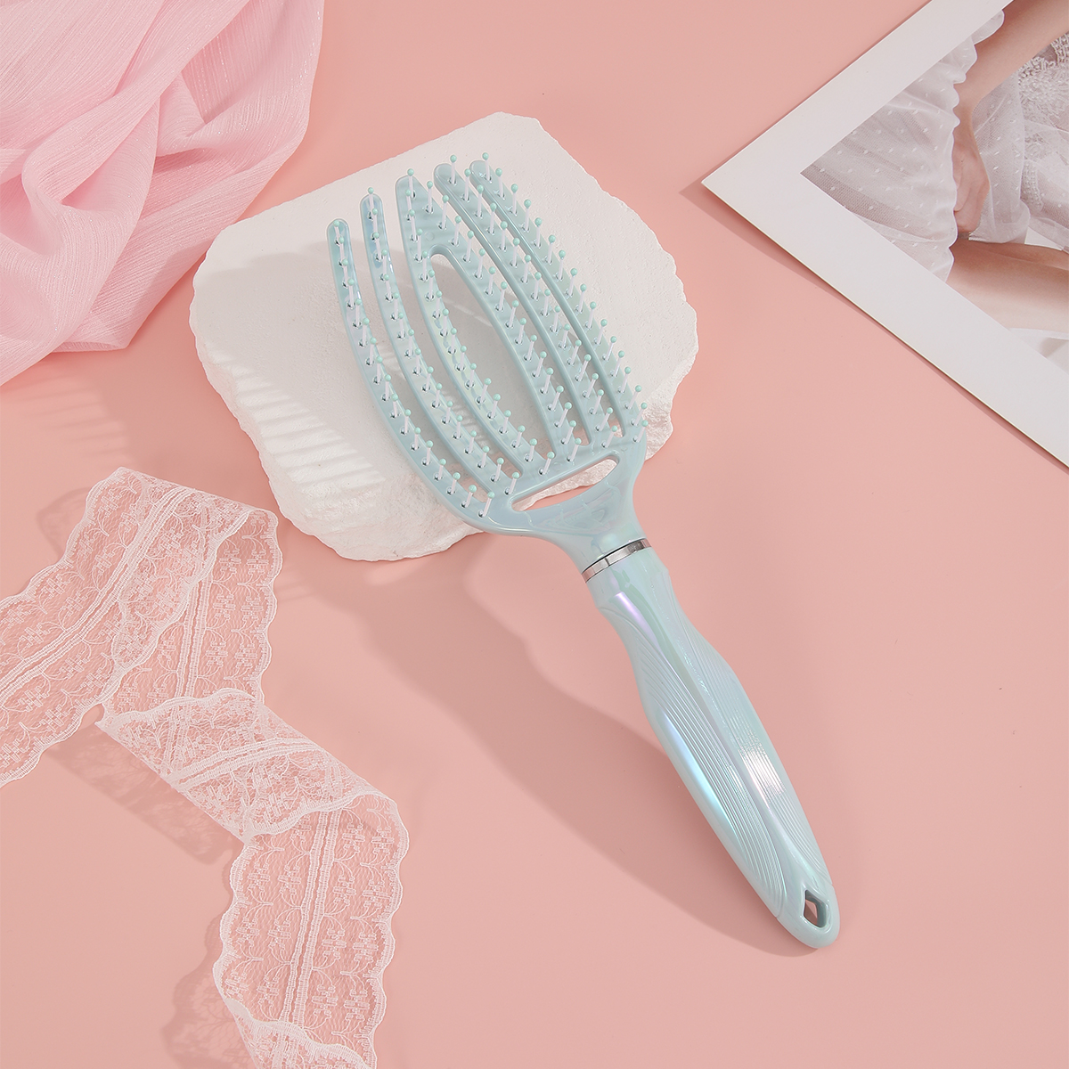 Laser comb with curved back design for hair smoothing, handheld plastic comb for dry and wet use Specification image